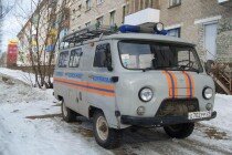Спасатели вызволили женщину с инсультом из запертой квартиры
